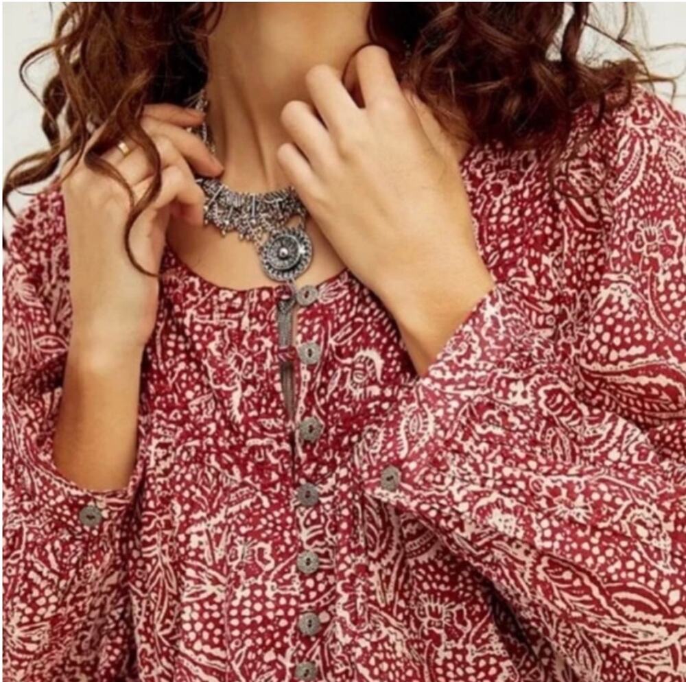 NWOT / Free People / is the We The Free "Cool Meadow" Printed Top / sz S